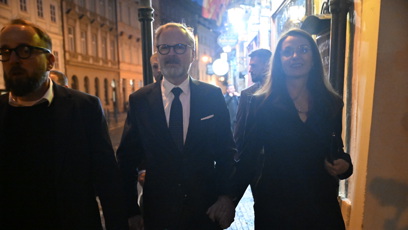 FOTO: Petr Fiala se ženou.