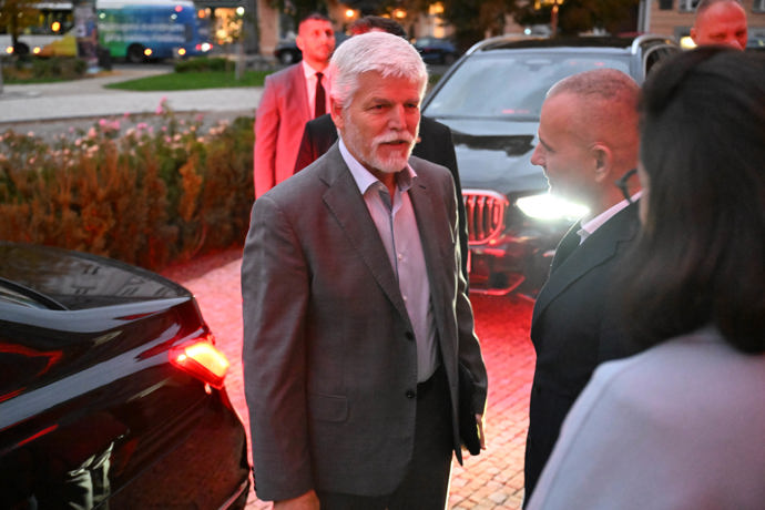 FOTO: Petr Pavel v Karlových Varech. – stránka 94