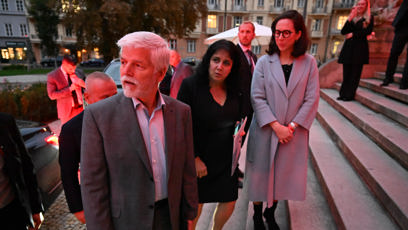 FOTO: Petr Pavel po přijezdu na kinferenci.