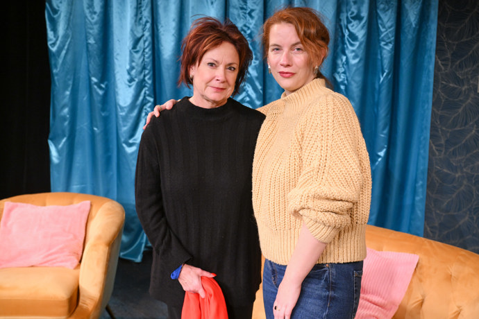 FOTO: Seriálová matka s dcerou: Ilona Svobodová a Anna Fixová si spolu zahrály v divadle. – stránka 5