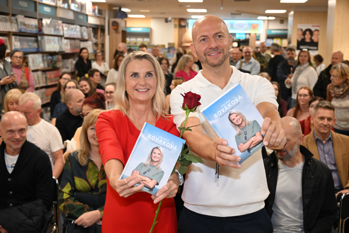 FOTO: Helena Sováková a Martin Moravec. – stránka 16