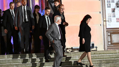 FOTO: Prezident Petr Pavel odcházel z Forbes akce.