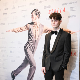 Josef Trojan si zahrál ve filmu Nepela.