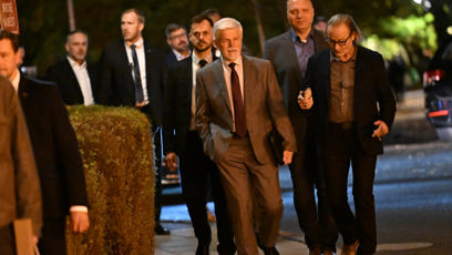 FOTO: Petr Pavel si vykračoval ulicemi Varů.