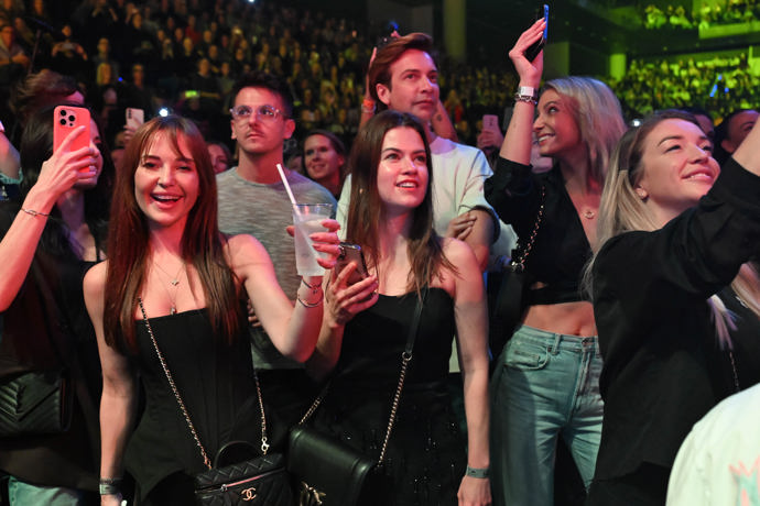 FOTO: O zábavu bylo postaráno. – stránka 98