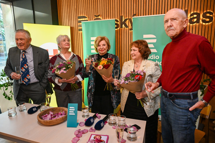 FOTO: Ke křtu knihy Libuše Švormové. – stránka 12
