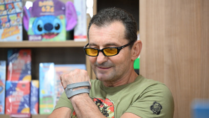 FOTO: Ondřej Vetchý v knihkupectví.