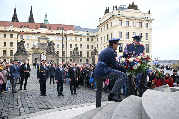 FOTO: Prezident Petr Pavel uctil památku T. G. Masaryka. – stránka 54