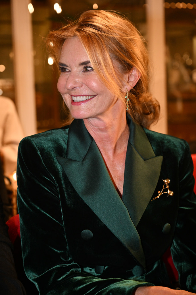 FOTO: Hana Heřmánková je pohledná dáma. – stránka 7