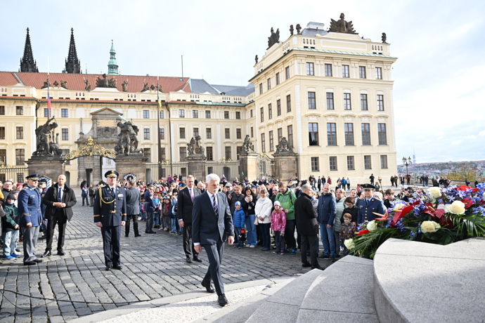 FOTO: Slavnostní atmosféra u příležitosti státního svátku. – stránka 50