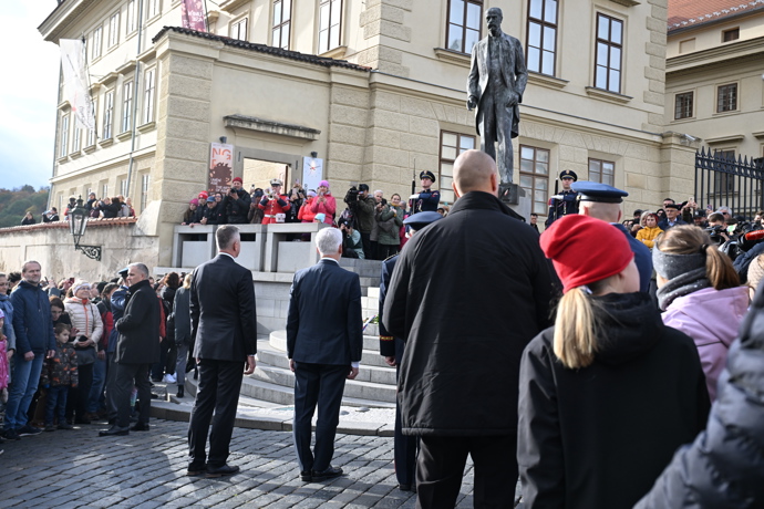 FOTO: Oficiální ceremonie k výročí vzniku Československa. – stránka 44