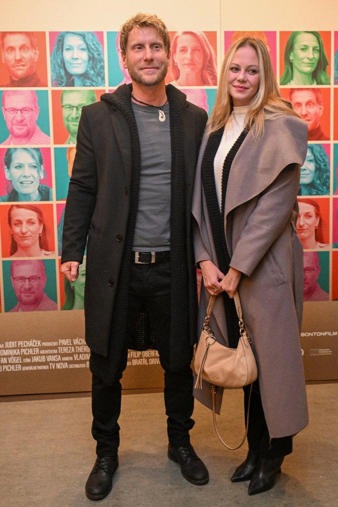 FOTO: Premiéra nového českého filmu Něco za něco. – stránka 55