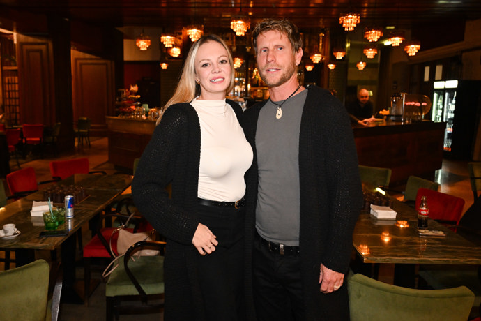 FOTO: Jaromír Nosek je zamilovaný až po uši. – stránka 4