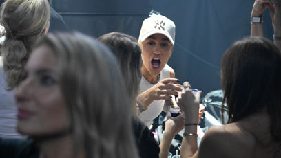 FOTO: Bára Mlejnková to rozjela s přáteli.