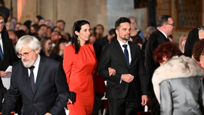 FOTO: Markéta Pekarová v červených šatech.