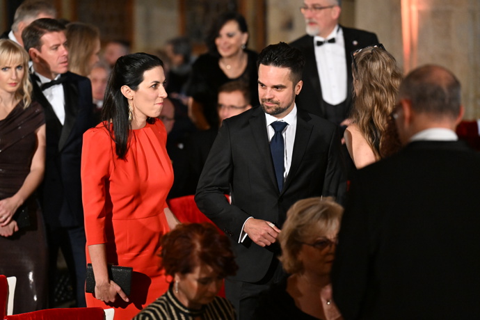 FOTO: Markéta Pekarová Adamová při příchodu na slavnostní akt. – stránka 4