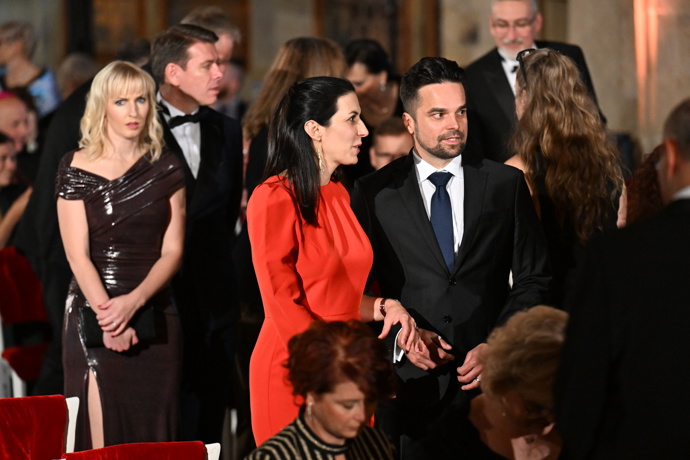 FOTO: Předsedkyně sněmovny reprezentovala dolní komoru parlamentu. – stránka 2