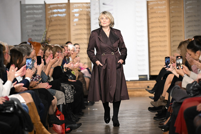 FOTO: Eliška Balzerová se prošla po mole jako modelka. – stránka 28