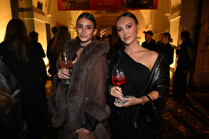 FOTO: Taťána Makarenko a Daniela Zálešáková na přehlídce Anamé. – stránka 5