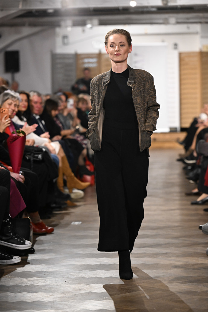 FOTO: Anna Jiřina Daňhelová je velmi sympatická. – stránka 11