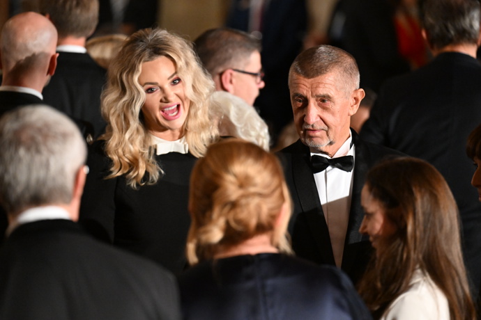 FOTO: Monika Babišová na Pražském hradě. – stránka 35