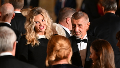 FOTO: Monika Babišová dorazila na předávání státních vyznamenání.