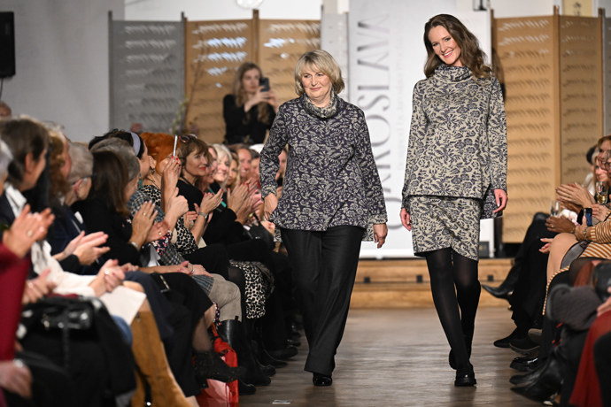 FOTO: Eliška Balzerová se prošla po mole jako modelka. – stránka 21