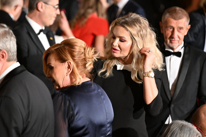 FOTO: Společenský večer na Pražském hradě. – stránka 19