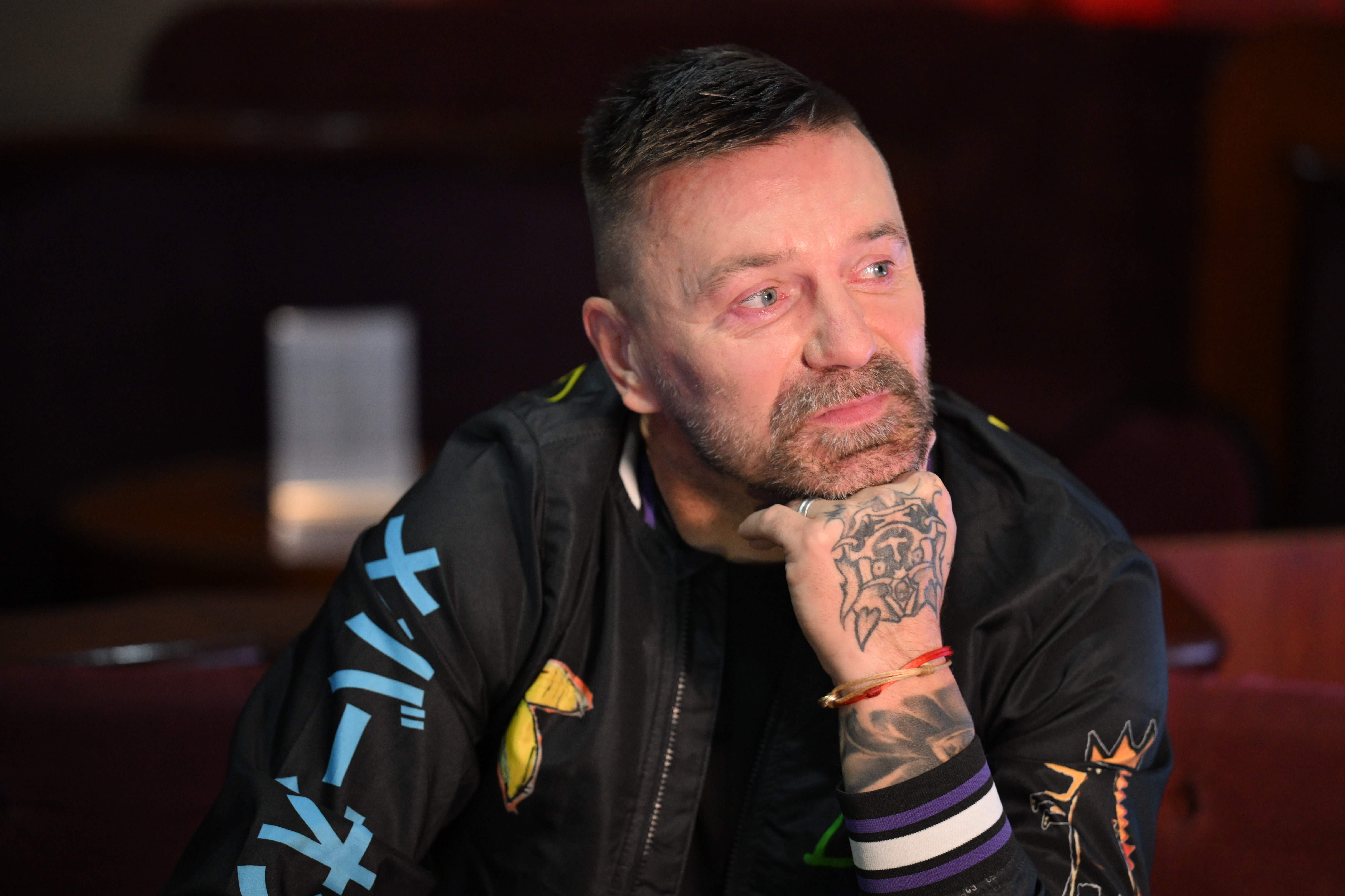 Tomáš Řepka během tiskové konference k filmu Hříšník, kde ukázal svou citlivější stránku.