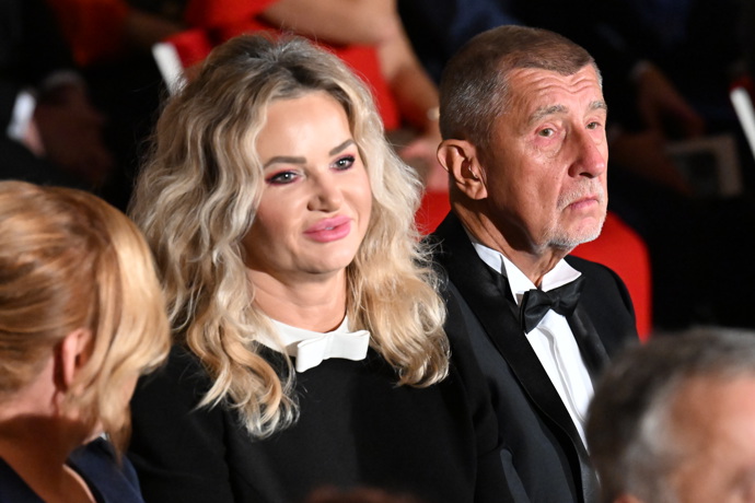 FOTO: Monika Babišová. – stránka 9