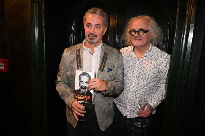 FOTO: Martin Dejdar křtil knihu v divadle Ypsilon. – stránka 25