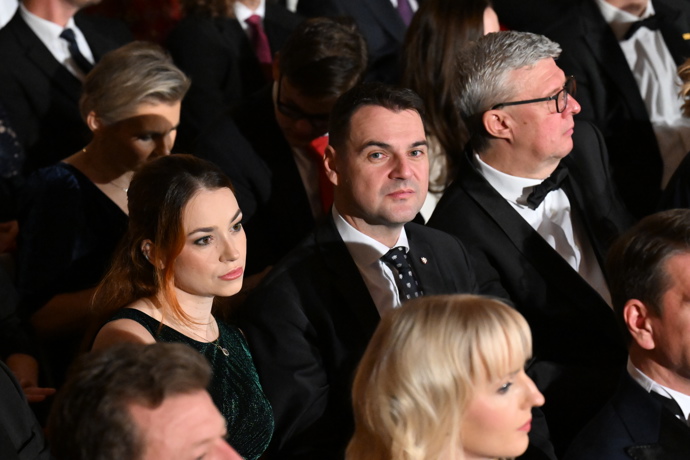 FOTO: Petr Macinka ve společnosti své ženy. – stránka 2