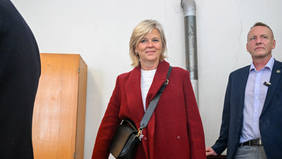 FOTO: Eva Pavlová u voleb.