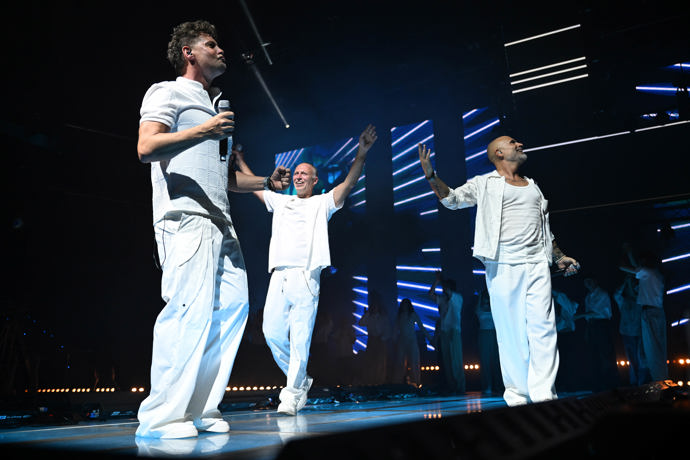 FOTO: Lunetic během koncertu. – stránka 77