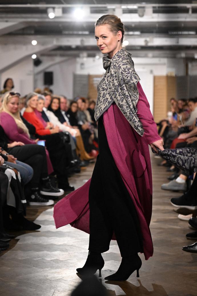 FOTO: Anna Jiřina Daňhelová má úspěch na sociálních sítích. – stránka 6