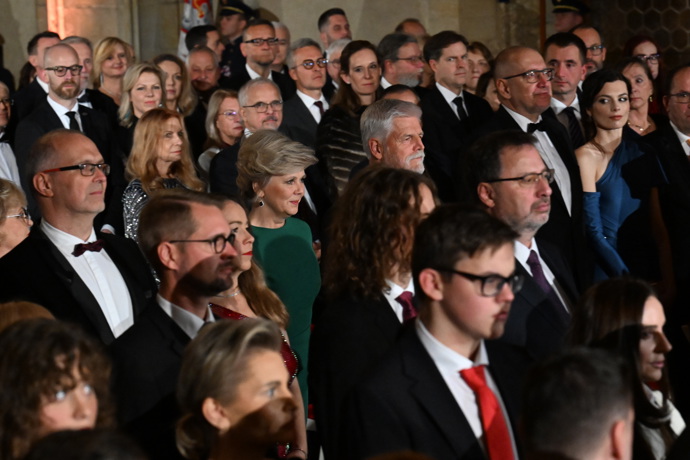 FOTO: Eva Pavlová během udílení státních vyznamenání na Pražském hradě. – stránka 38