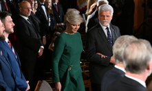 První dáma Eva Pavlová v zelených šatech na slavnostním ceremoniálu.