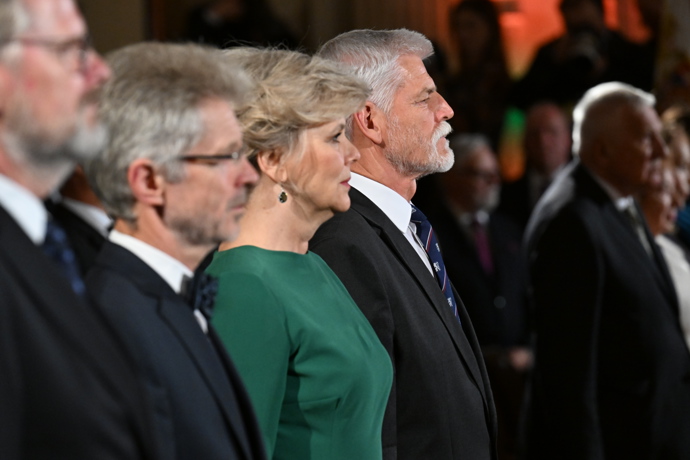 FOTO: Zelené šaty Evy Pavlové na Pražském hradě. – stránka 34