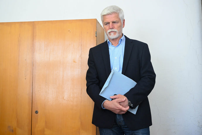 FOTO: Prezident u voleb. – stránka 3