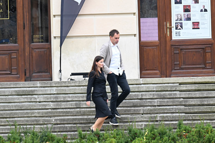 FOTO: Filip Sajler s manželkou. – stránka 6