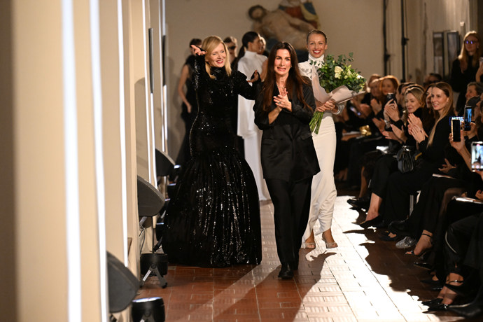 FOTO: Andrea Eichinger sklidila se svou kolekcí bouřlivý potlesk. – stránka 1