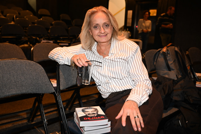 FOTO: Na křest knihy dorazila i Martinova sestra. – stránka 11