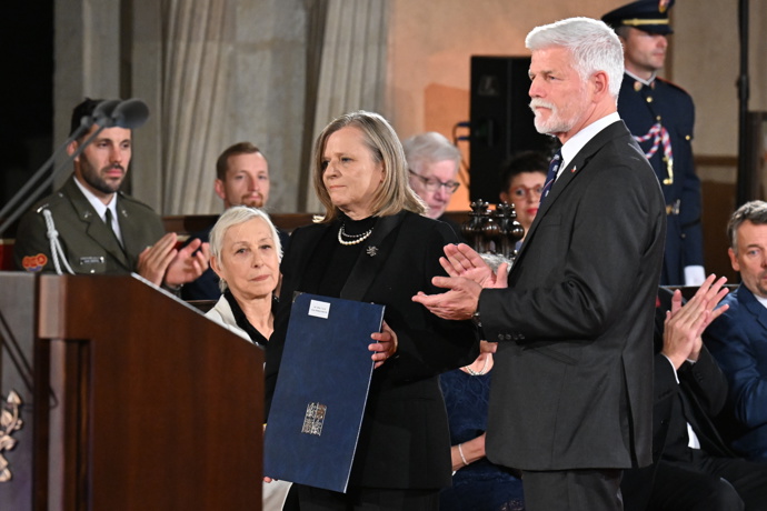 FOTO: Markéta Pávová byla viditelně dojatá během ceremoniálu. – stránka 8