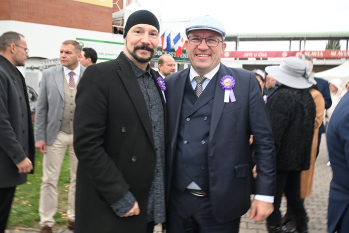 FOTO: Velká pardubická 2025. – stránka 21