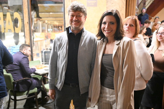 FOTO: Dorazil i Karel Janák s partnerkou. – stránka 2
