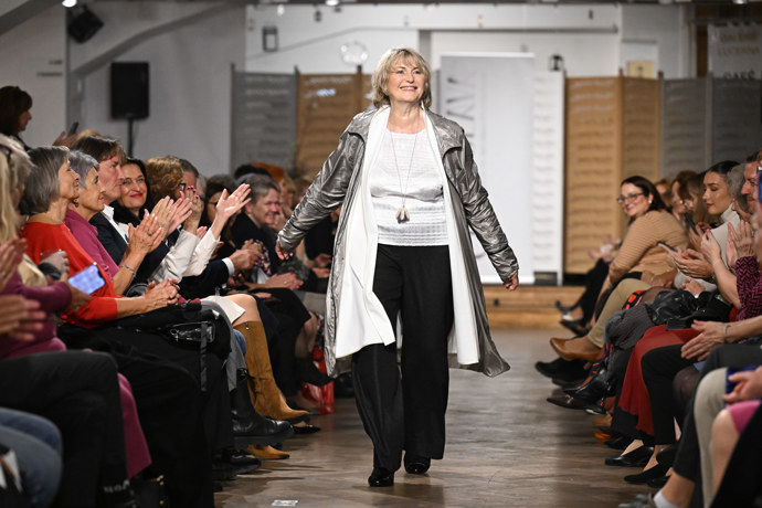 FOTO: Krásná a sympatická herečka Eliška Balzerová. – stránka 4