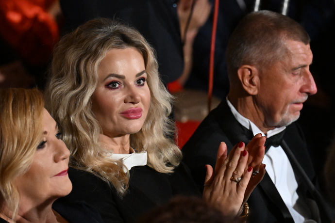 FOTO: Monika Babišová. – stránka 6