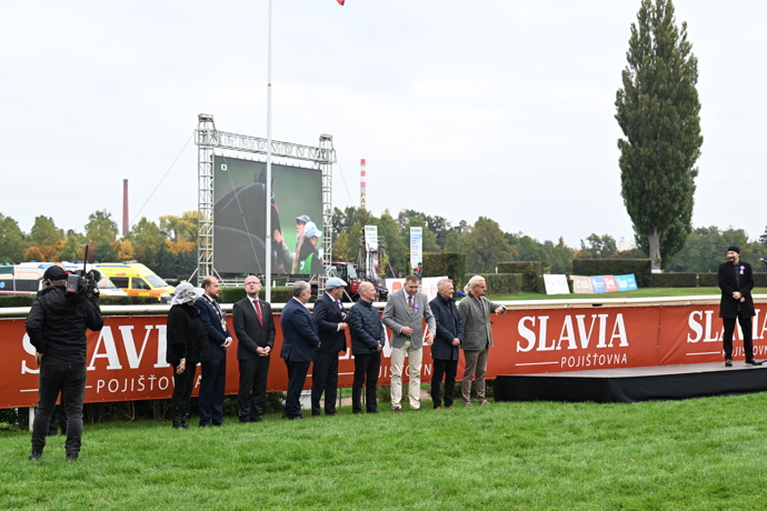 FOTO: Velká pardubická 2025. – stránka 13