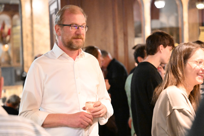 FOTO: Martin Pechlát. – stránka 10