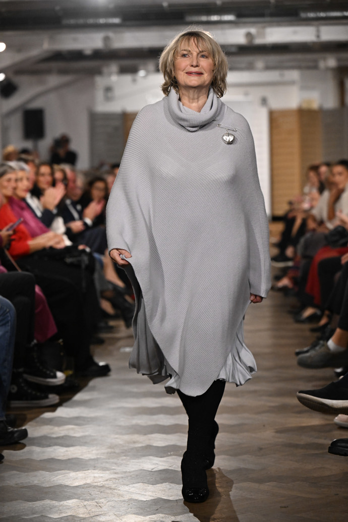 FOTO: Eliška Balzerová se prošla po mole jako modelka. – stránka 2